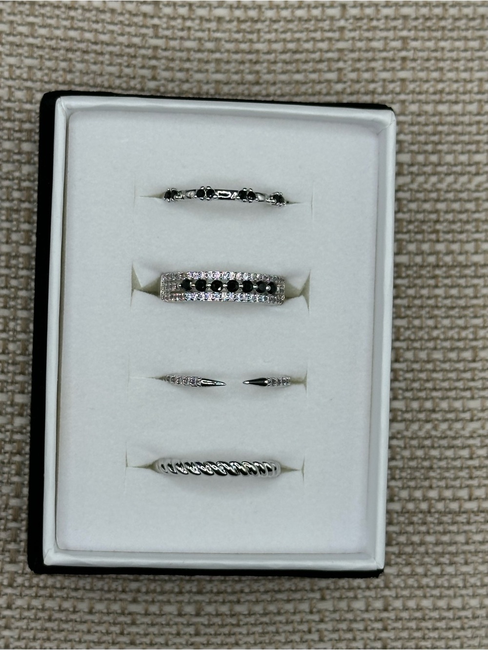 “She’s an Edgy Queen” Luxe Bands, size 8, silver tone, RBP8106